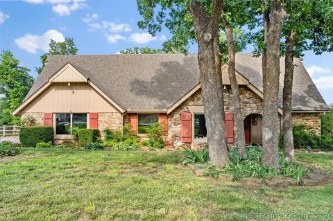 2516 Mountain Rd, Bartlesville, OK 74003