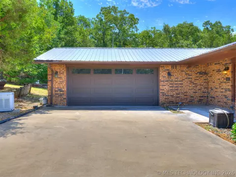 Exterior - 1082 Gaines Creek Loop, Eufaula, OK 74432 photo 4 of 11