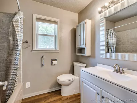 Bath - 1082 Gaines Creek Loop, Eufaula, OK 74432 photo 1 of 3