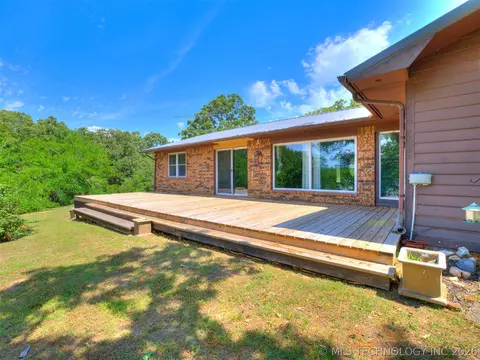 Exterior - 1082 Gaines Creek Loop, Eufaula, OK 74432 photo 5 of 11