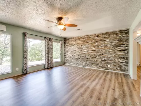 Living - 1082 Gaines Creek Loop, Eufaula, OK 74432 photo 5 of 16