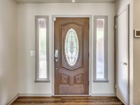 Entry Way - 1082 Gaines Creek Loop, Eufaula, OK 74432 photo 1 of 3