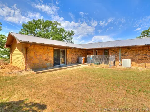 Exterior - 1082 Gaines Creek Loop, Eufaula, OK 74432 photo 9 of 11