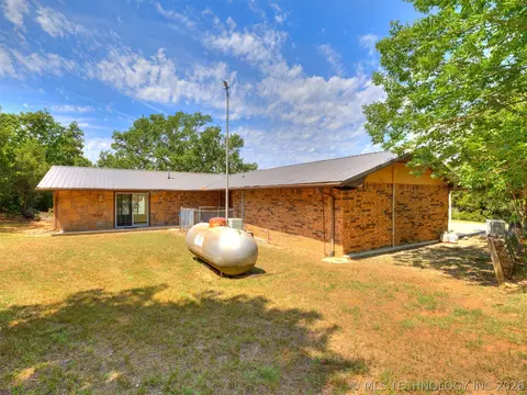Exterior - 1082 Gaines Creek Loop, Eufaula, OK 74432 photo 8 of 11