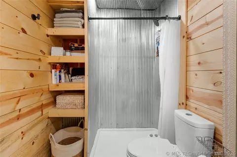 Bath - 420715 E 1168, Eufaula, OK 74432 photo 1 of 5