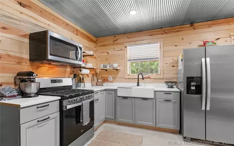 Kitchen - 420715 E 1168, Eufaula, OK 74432 photo 1 of 3