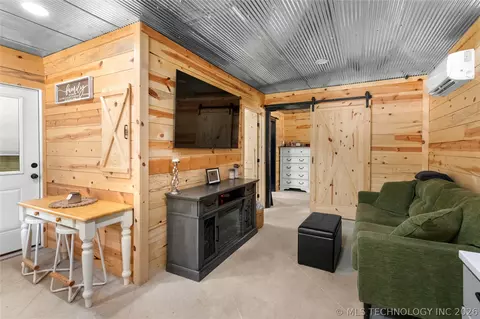 Living - 420715 E 1168, Eufaula, OK 74432 photo 1 of 1