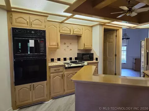 Kitchen - 112 Circle Dr, Checotah, OK 74426 photo 4 of 4