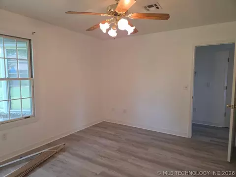Bedroom - 112 Circle Dr, Checotah, OK 74426 photo 1 of 2