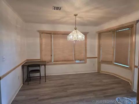 Dining - 112 Circle Dr, Checotah, OK 74426 photo 1 of 1