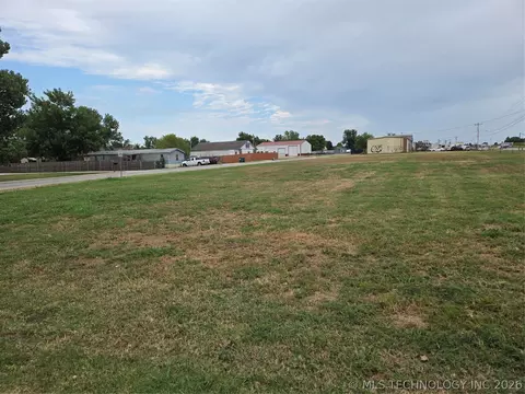 12 W 20 Hwy, Skiatook, OK 74070