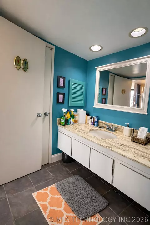 Bath - Undisclosed, Tulsa, OK 74119 photo 4 of 4