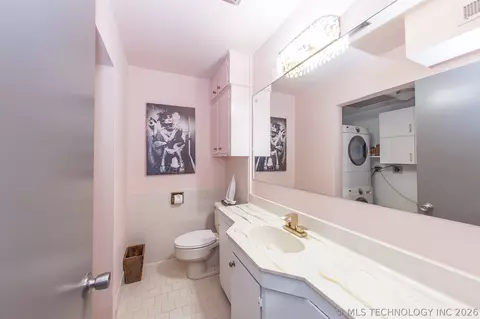 Bath - 5510 E 46th Street 3, Tulsa, OK 74135 photo 2 of 4