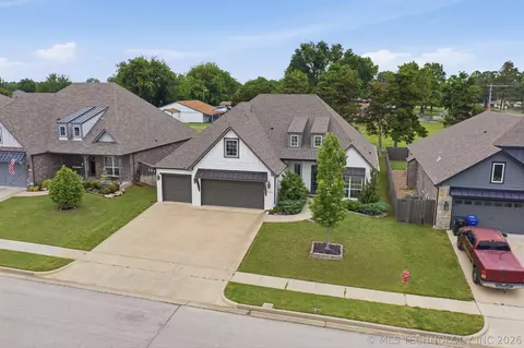 View/Area - 814 E Delmar Pl, Broken Arrow, OK 74012 photo 1 of 2