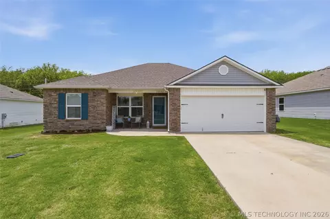 23582 S Mae Dr, Claremore, OK 74019
