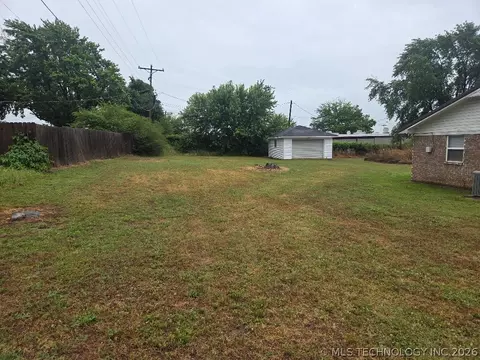 Exterior - 605 S 4th, Eufaula, OK 74432 photo 3 of 3