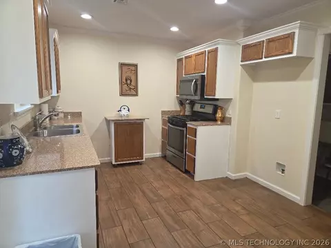 Kitchen - 605 S 4th, Eufaula, OK 74432 photo 2 of 2