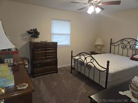 Bedroom - 605 S 4th, Eufaula, OK 74432 photo 4 of 6
