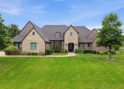 19746 E 70th St N, Owasso, OK 74055
