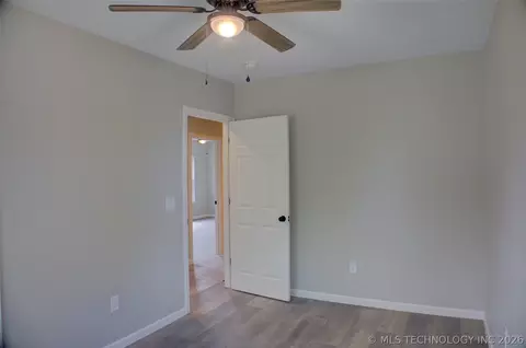 Bedroom - 1106 E 6th St, Okmulgee, OK 74447 photo 6 of 11