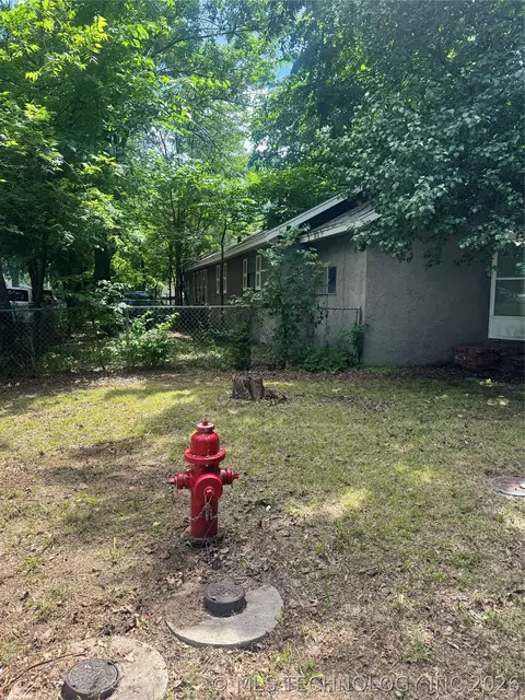 235 E Freeport St, Broken Arrow, OK 74012 photo 2