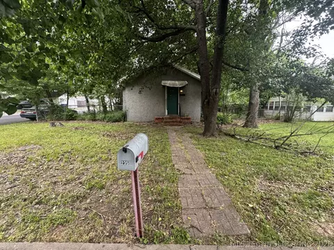 235 E Freeport St, Broken Arrow, OK 74012