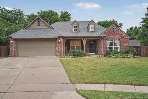 2111 W E Ct, Jenks, OK 74037