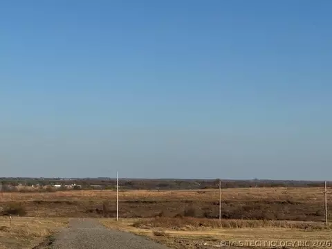 Smiley Road, Madill, OK 73446