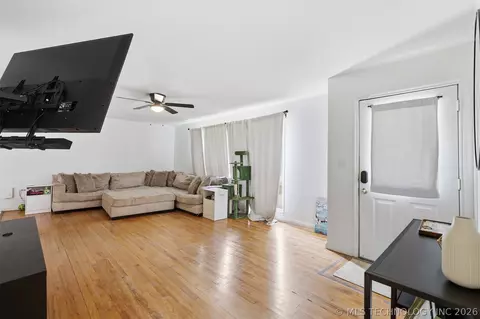 Living - 909 W 9th St, Ada, OK 74820 photo 2 of 5