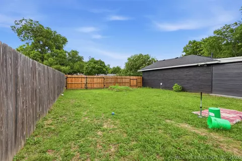 Exterior - 909 W 9th St, Ada, OK 74820 photo 11 of 12
