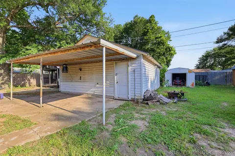 Exterior - 909 W 9th St, Ada, OK 74820 photo 6 of 12