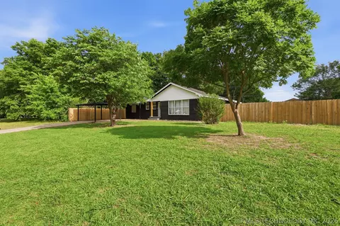 Other - 909 W 9th St, Ada, OK 74820 photo 1 of 10