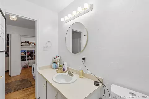 Bath - 909 W 9th St, Ada, OK 74820 photo 3 of 3