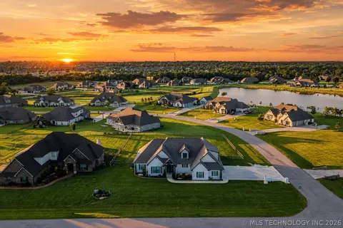 8202 N 150th East Ave, Owasso, OK 74055