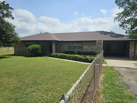 206 N Grand Ave, Mannsville, OK 73447