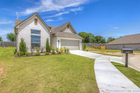 1331 N Beech St, Broken Arrow, OK 74012