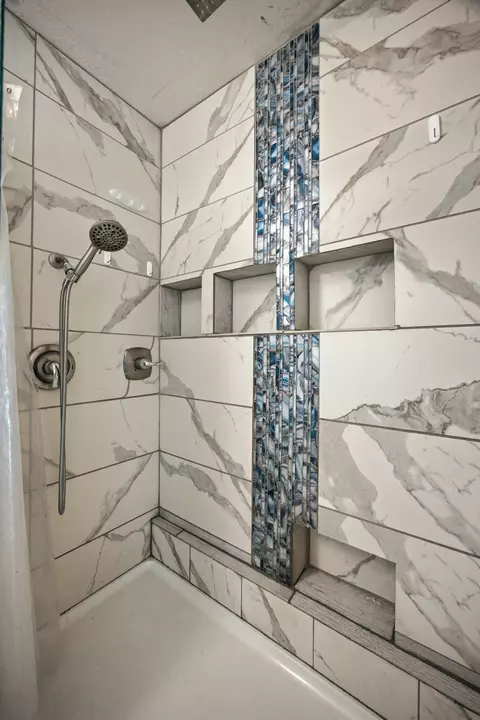 Bath - 978 E Cp, Mcalester, OK 74501 photo 1 of 3