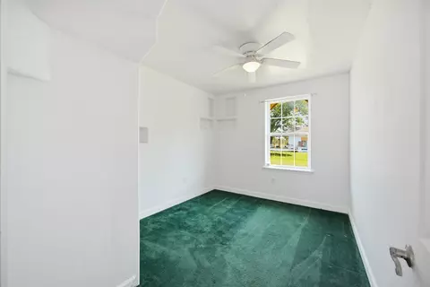 Bedroom - 978 E Cp, Mcalester, OK 74501 photo 4 of 8