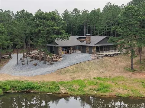 28574 Pocahontas Rd, Wister, OK 74966