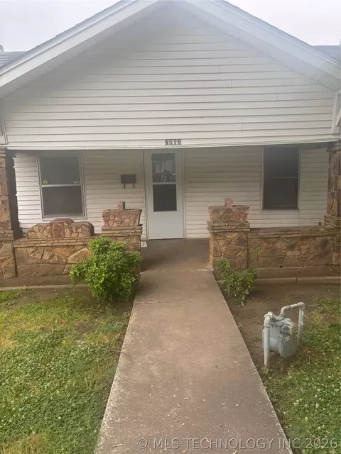2812 W 37th Pl, Tulsa, OK 74107