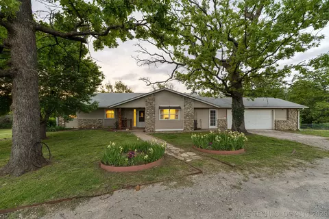 249 County Road 3309, Bartlesville, OK 74003