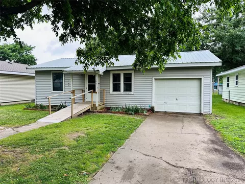 206 S Ora St, Pryor, OK 74361