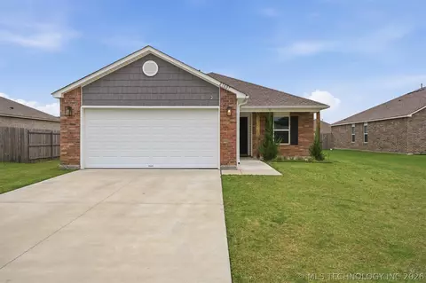 27807 E 114th Pl S, Coweta, OK 74429