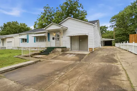 508 N Cedar St, Owasso, OK 74055