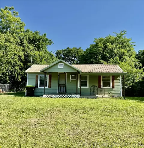 708 W 3rd, Ada, OK 74820