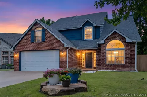 8802 N 136th East Ave, Owasso, OK 74055
