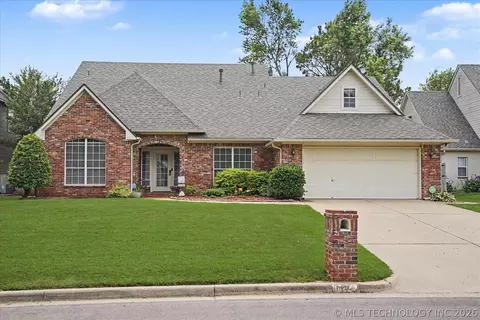 8622 E 100th Pl, Tulsa, OK 74133
