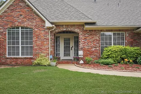 Exterior - 8622 E 100th Pl, Tulsa, OK 74133 photo 2 of 2