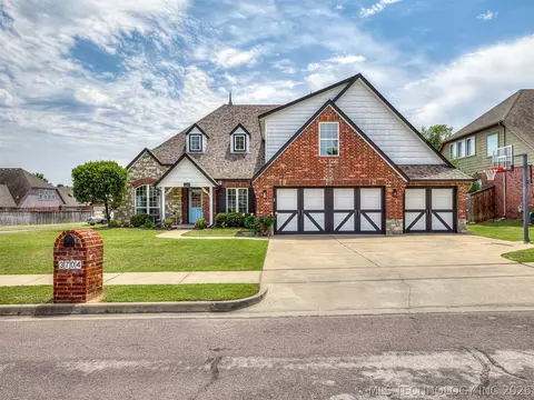 3704 W 107th St S, Jenks, OK 74037