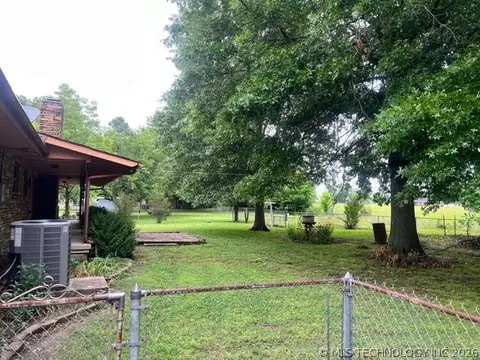 Exterior - 603 7th Ave, Warner, OK 74469 photo 4 of 8